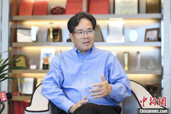 全国人大代表：建议逐步禁止产、销电子烟