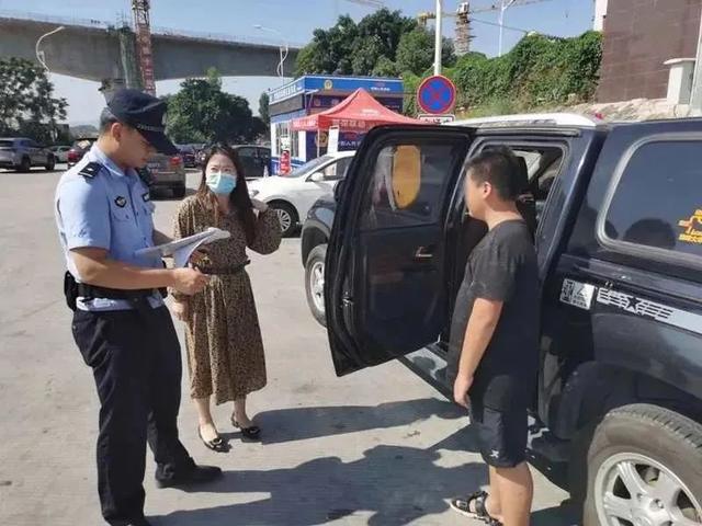 10岁男孩被父母遗忘在高速服务区淡定等待：这都不是第一次了