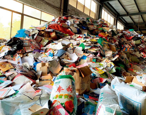 教材一年浪费200亿、可援建4万所希望小学，教材循环卡在哪？