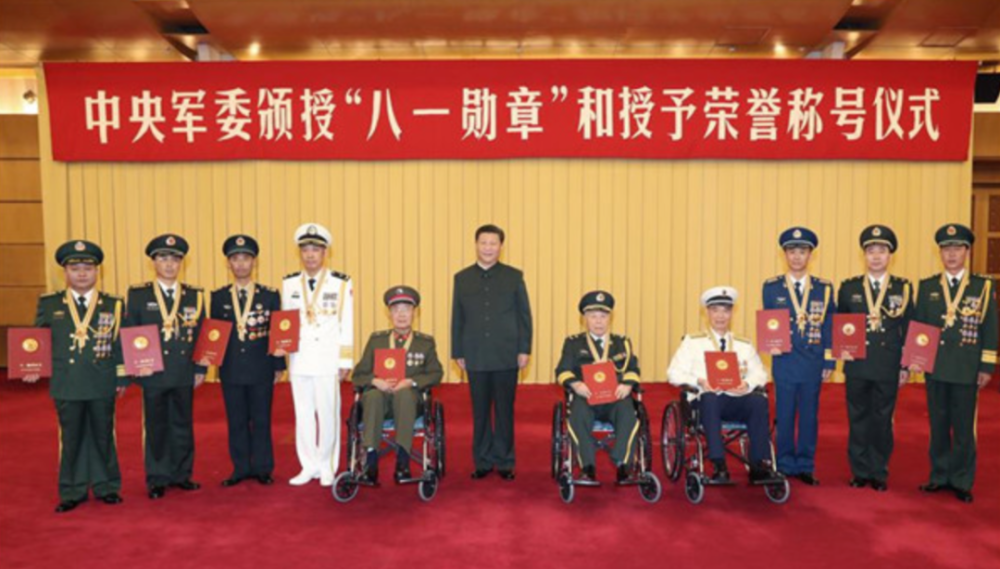 设立近4年的奖章今年将首次颁授，会颁给谁？