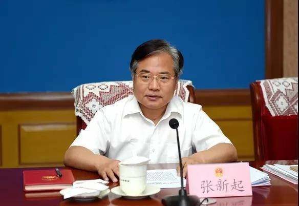 山东“种树市长”张新起落马，曾花40亿搞绿化，在比赛场馆遭嘘