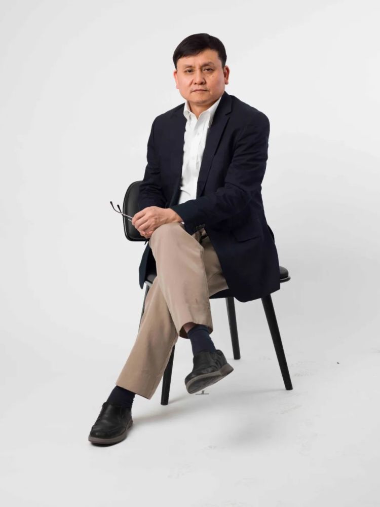 人人需要张文宏：医生要有传播医学知识的能力，更要有讲真话的勇气