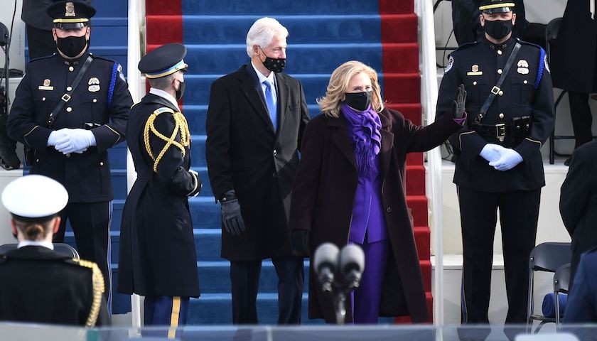 拜登就职日盘点：特朗普缺席，Lady Gaga献唱，美国重新入群