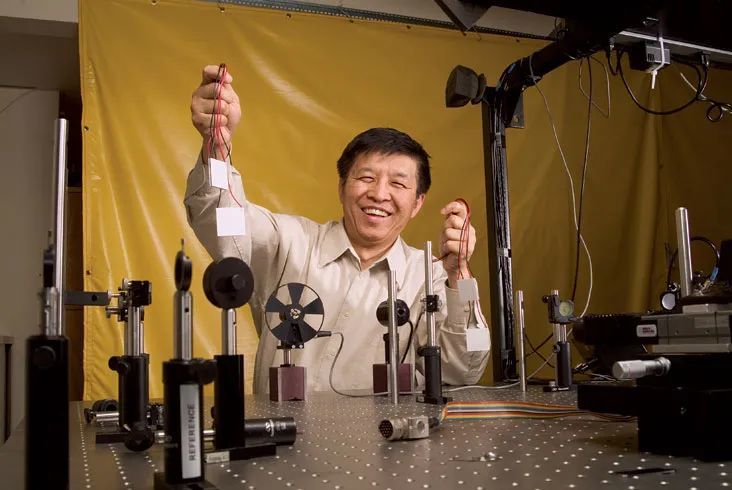 “保护陈博士！”华裔知名教授在美被捕，饶毅带头学术圈开启反攻