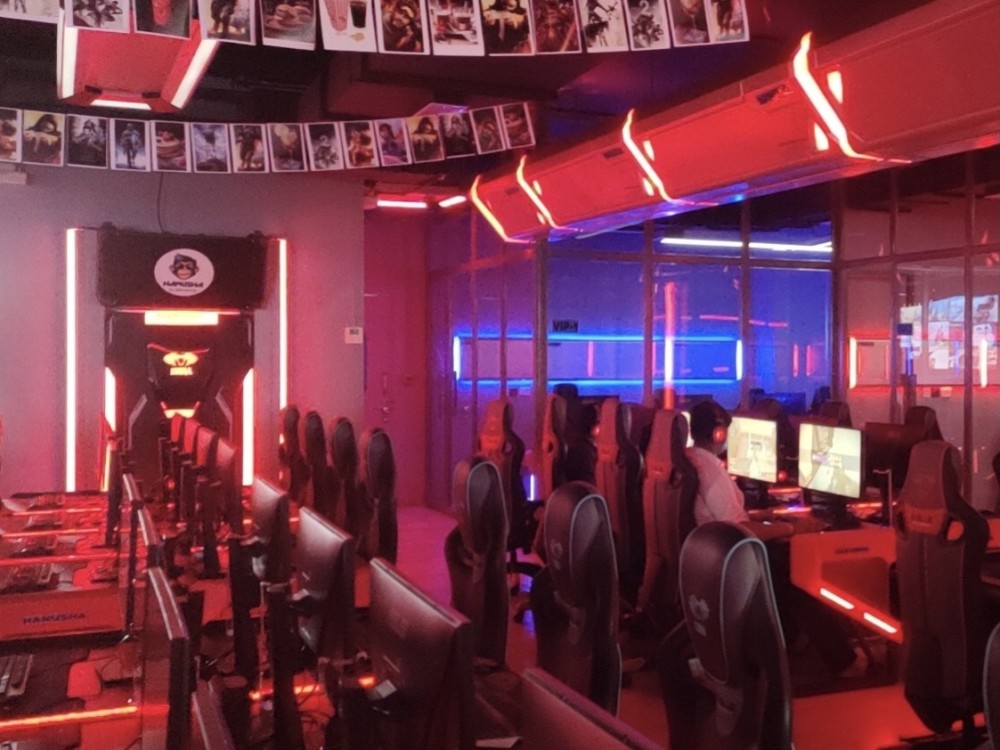 中国创业者逃离印度：400万开的电竞馆倒闭 现金贷业务因祸得福